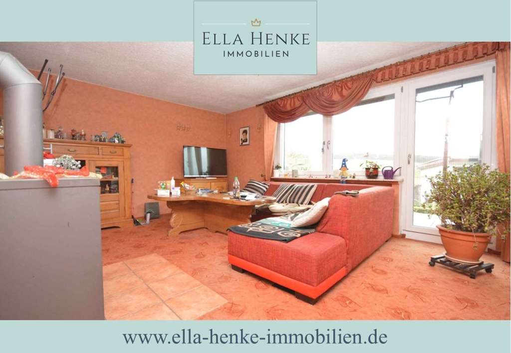 Immobilie in Liebenburg - Freistehendes Einfamilienhaus in Feldrandlage mit 7 Zimmern, Keller + Doppelgarage. - Bild 0