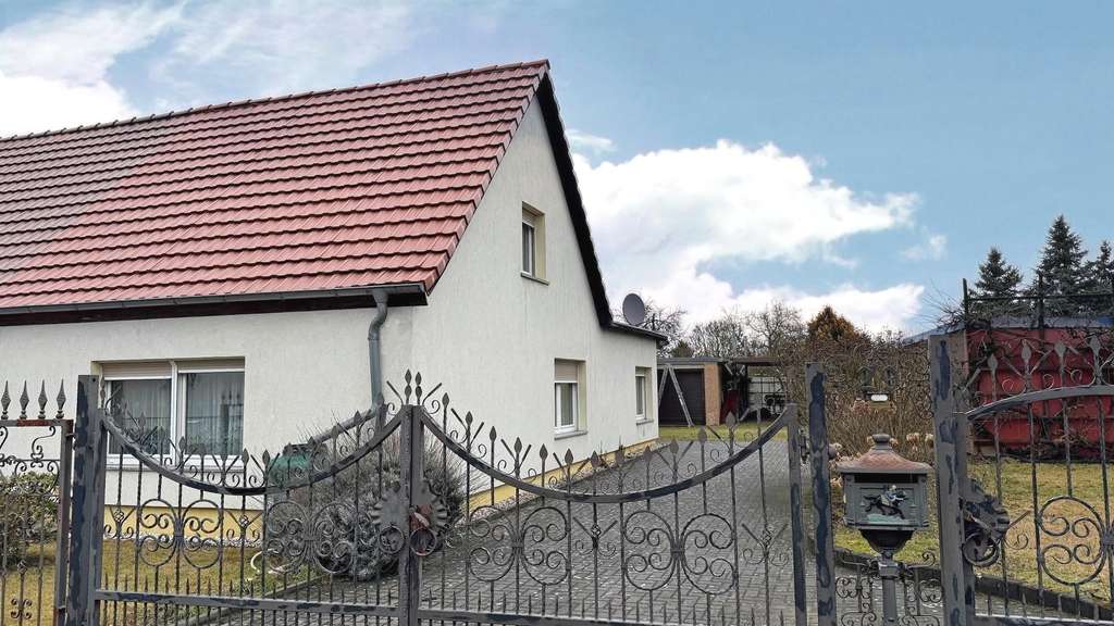 Immobilie in Spremberg - Kleines Haus auf gepflegtem Grundstück - Bild 0