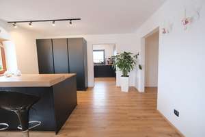 Wundervolle Wohnung mit Fußbodenheizung und Garage – Die vollständige Adresse der Immobilie erhältst du vom Anbieter., 89233 Neu-Ulm – Vorschaubild 2