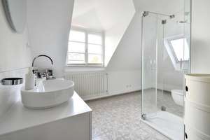 Wohnen kann so schön sein!
Schicke Dachgeschosswohnung in Top-Lage – Die vollständige Adresse der Immobilie erhältst du vom Anbieter., 45133 Bredeney, Essen – Vorschaubild 8