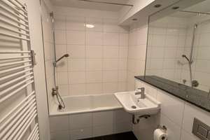 -- LINDENTHAL -- ruhige 2 Zim. Whg. mit großem Balkon -- bitte auch "Sonstiges" lesen -- – Franzstr. 71, 50935 Lindenthal (Ortsteil), Köln – Vorschaubild 5