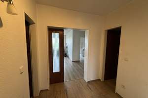 Gut geschnittene 2-Zimmer-Eigentumswohnung, Balkon und Fahrstuhl in gepflegter Wohnanlage in Wald. – Die vollständige Adresse der Immobilie erhältst du vom Anbieter., 42719 Gräfrath, Solingen – Vorschaubild 10