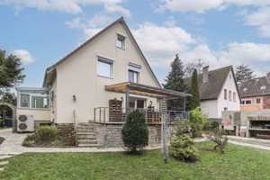 Provisionsfrei! 2017 kernsaniertes, gehobenes Einfamilienhaus - Einziehen und einfach wohlfühlen – Hannover – Vorschaubild 1