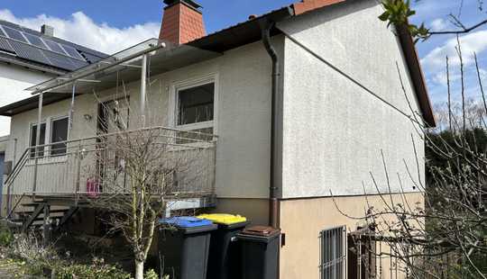 Bild von Willkommen in Ihrem neuen Zuhause in Karben - Okarben
Freistehendes Einfamilienhaus mit Garage