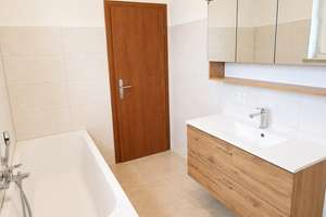 Seltene Gelegenheit: Bungalow mit 2.000 m² Grundstück, Nebengebäude und Baupotenzial – Die vollständige Adresse der Immobilie erhältst du vom Anbieter., 94486 Osterhofen – Vorschaubild 8