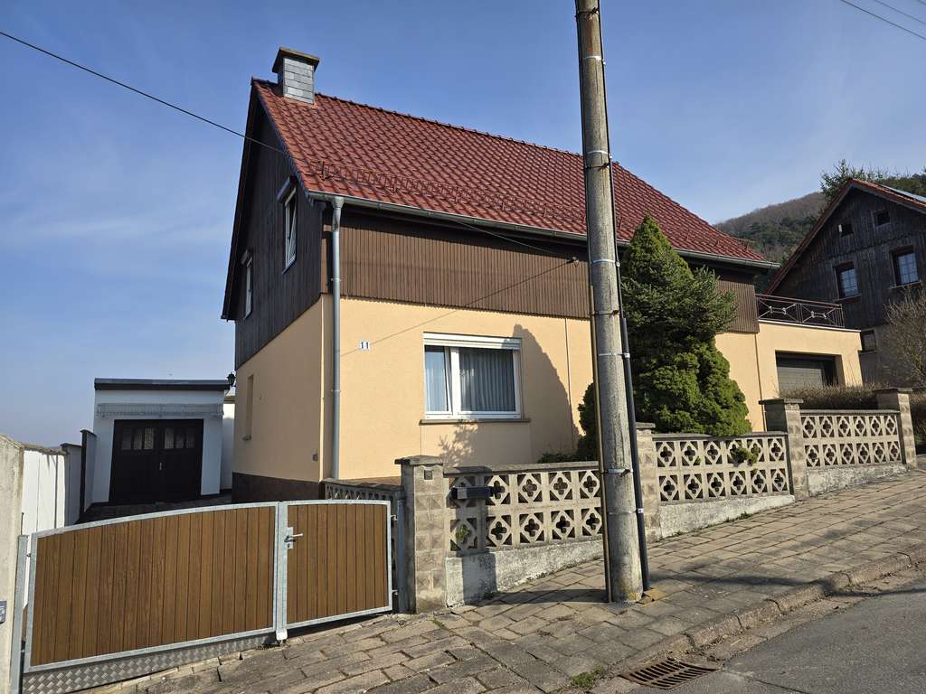 Immobilie in Sondershausen - Einfamilienhaus mit Garage in Sondershausen - Bild 0