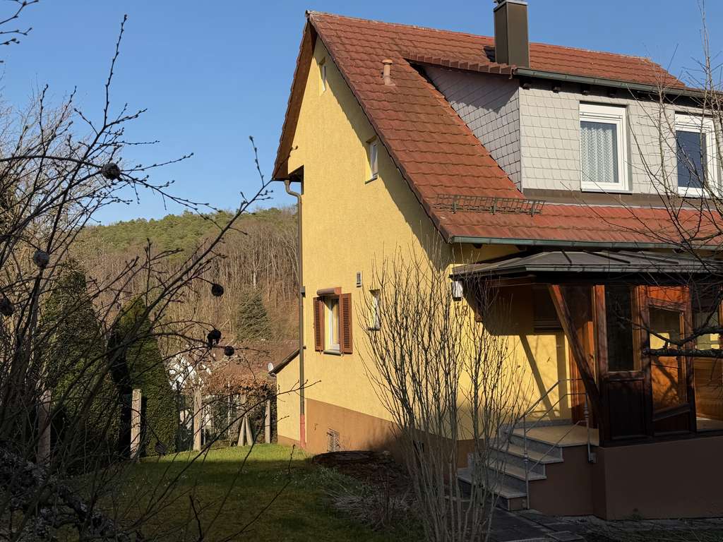 Immobilie in Maulbronn - Geräumiges 6-Zimmer-Einfamilienhaus in Maulbronn - Bild 1
