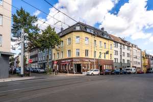 Solides Wohn- und Geschäftshaus mit hoher Sichtbarkeit in zentraler Lage am Rüttenscheider Markt