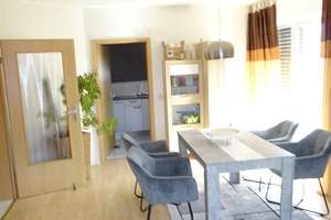 Mit Balkon! 3 Zimmer Dachgeschosswohnung in Bi-Vilsendorf!