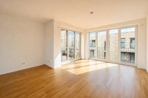 Großzügige 3 Zimmer Dachgeschosswohnung mit Einbauküche und Südausrichtung – Rund Achtern 3, 26122 Bahnhofsviertel, Oldenburg (Oldenburg) – Vorschaubild 2