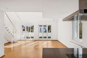 Stilvolle Maisonettewohnung in ruhiger Bestlage – lichtdurchflutet, modern und sofort bezugsbereit – Die vollständige Adresse der Immobilie erhältst du vom Anbieter., 22589 Sülldorf, Hamburg – Vorschaubild 5