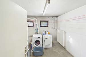Kapitalanlage mit Lagebonus. 3FH mit Einliegerwohnung, Garage, 2 SP, Garten, Keller – Die vollständige Adresse der Immobilie erhältst du vom Anbieter., 70619 Riedenberg, Stuttgart – Vorschaubild 10