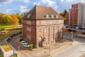 Große 7 Zimmer Wohnung im 2. OG mit Balkon in Kiel Wellingdorf