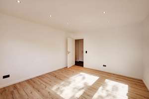 MGF-Group: Attraktives Investment: Vollständig saniertes Zweifamilienhaus mit Top-Rendite – Die vollständige Adresse der Immobilie erhältst du vom Anbieter., 86179 Haunstetten-Süd, Augsburg – Vorschaubild 16