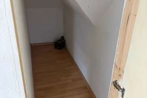 Gemütliche 1,5-Zimmer-Dachgeschosswohung zu vermieten! – 23566 Sankt Gertrud, Lübeck – Vorschaubild 2