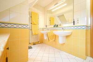 RESERVIERT ***Familienidyll in Ostrhauderfehn*
Traumhaus mit privatem Elternbereich * Wohlfühlen fü – Die vollständige Adresse der Immobilie erhältst du vom Anbieter., 26842 Ostrhauderfehn – Vorschaubild 52
