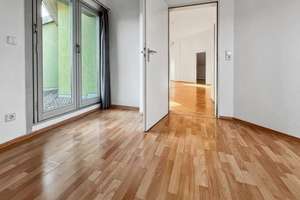 Wo Licht den Raum erfüllt – mit Blick über Dresden, bezugsfreie Dachgeschosswohnung – Die vollständige Adresse der Immobilie erhältst du vom Anbieter., 1159 Löbtau-Süd, Dresden – Vorschaubild 7