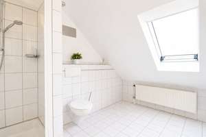 Außergewöhnliches Anwesen mit beeindruckender Großzügigkeit und vielseitigem Wohnkonzept – Die vollständige Adresse der Immobilie erhältst du vom Anbieter., 91301 Forchheim – Vorschaubild 12