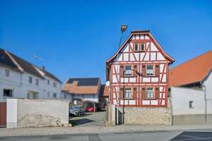 Historischer Fachwerkcharme: Haus mit Hof, großzügiger Scheune + Garten mit eigener Zufahrt – Die vollständige Adresse der Immobilie erhältst du vom Anbieter., 35510 Butzbach – Vorschaubild 1