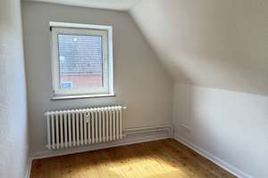 Gemütliche Dachgeschosswohnung – Verdieckstraße 38, 24149 Neumühlen-Dietrichsdorf, Kiel – Vorschaubild 1
