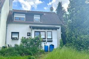 Kleine 3-Zi.-DHH mit Gartenhaus, sonniges & großzügiges Grundstück in zentraler Lage – Die vollständige Adresse der Immobilie erhältst du vom Anbieter., 70499 Weilimdorf (Ortsteil), Stuttgart – Vorschaubild 9