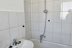 Wohnung mit Weitblick! 2 Zi- Wohnung, Balkon in Bi- Brackwede zu verkaufen. – 33647 Brackwede, Bielefeld – Vorschaubild 5
