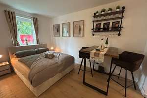 Komplett neu möblierte, frisch renovierte, helle 1-Zi-Whg im Hochparterre mit Balkon und neuer Küche – Kastanienallee 19, 13158 Rosenthal, Berlin – Vorschaubild 10