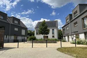 Doppelhaushälfte auf parkähnlichem Grundstück – Götzenmühlweg 60b, 61350 Bad Homburg vor der Höhe – Vorschaubild 2