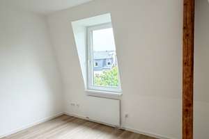 Altbaucharme trifft modernen Wohnkomfort – sanierte Wohnung in Bockenheim – 60486 Bockenheim, Frankfurt am Main – Vorschaubild 3