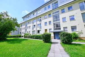 Bezugsfreie 1 Zimmer Eigentumswohnung mit ca. 36,4 m² Wohnfläche, Einbauküche und ruhigem Balkon
