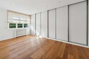 Property thumbnail 11