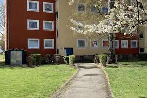 Stilvoll wohnen: Erdgeschoss, saniert, Balkon – Perfekt für Paare – Fischerstraße 17, 38226 Lebenstedt, Salzgitter – Vorschaubild 1