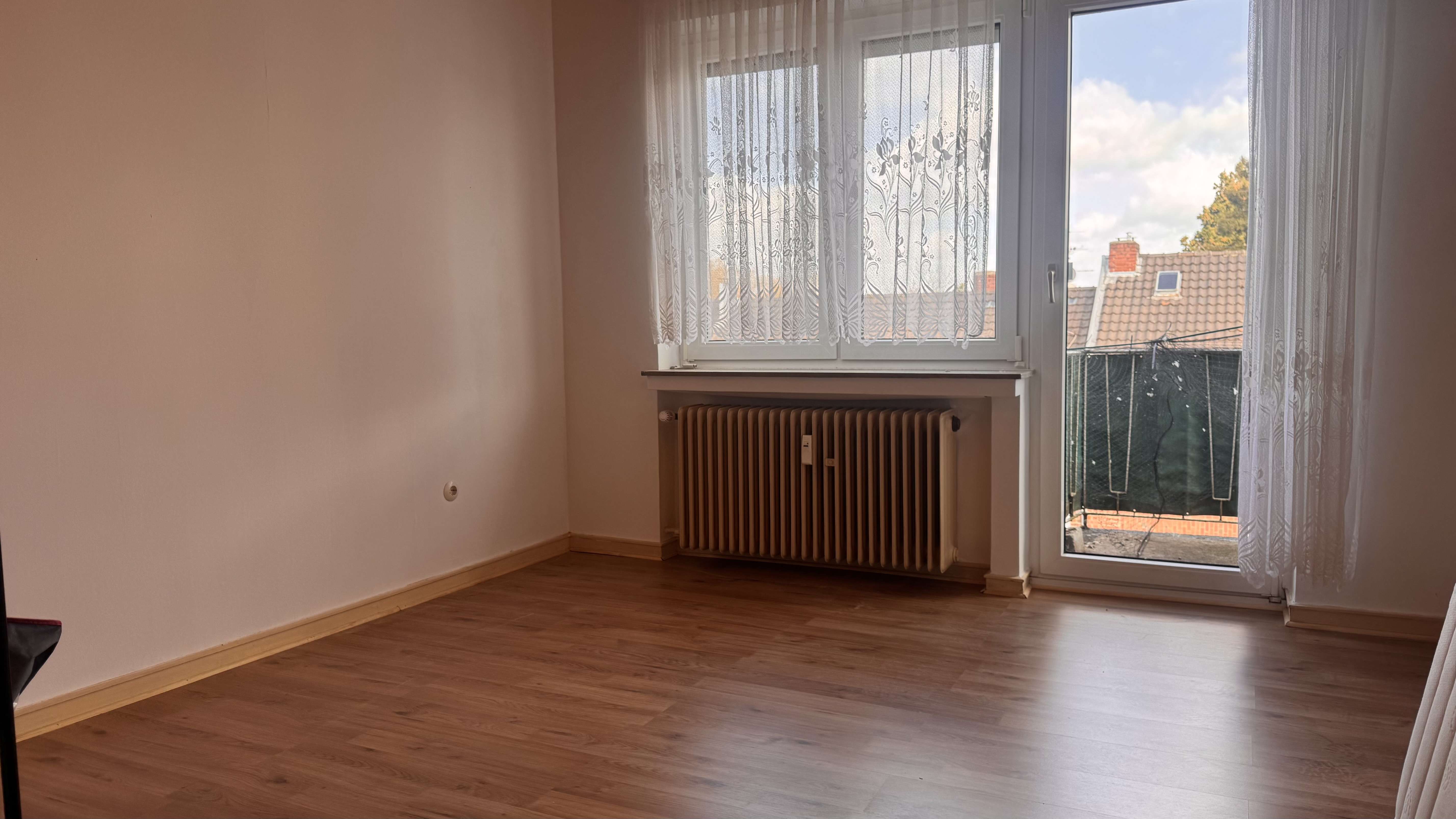 Lichtdurchflutete 2-Zimmer-Wohnung mit 2 Balkonen, Mönchengladbach – Bild 3