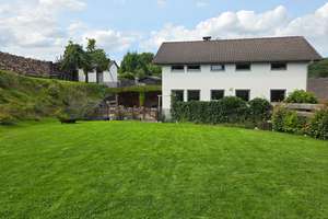 **RESERVIERT** Elegantes Wohnhaus mit Galerie und weitläufigem Grundstück am Ortsrand! – Die vollständige Adresse der Immobilie erhältst du vom Anbieter., 51545 Waldbröl – Vorschaubild 3