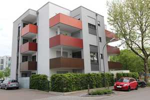 In Dachau: Gepflegte Wohnung mit zwei Zimmern und grossem Balkon – Reinhold-Langenberger-Weg 2, 85221 Dachau (Kreis) – Vorschaubild 1