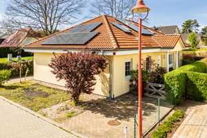 Schönes Einfamilienhaus mit großzügigem Grundstück und Naturschwimmteich – Potsdam-Mittelmark (Kreis) – Vorschaubild 2