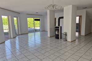 Viel Freiraum: Großzügiges Einfamilienhaus in Kindsbach – Weberstraße 28, 66862 Kindsbach – Vorschaubild 2