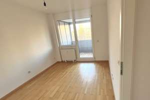 Moderne, sonnige 4-Zi.-Wohnung mit Balkon und 2 Loggien, ruhige Lage am Waldrand mit Grünblick. – Die vollständige Adresse der Immobilie erhältst du vom Anbieter., 81377 Großhadern, München – Vorschaubild 12