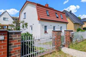 Möbliertes Haus fußläufig zum Tierpark – Die vollständige Adresse der Immobilie erhältst du vom Anbieter., 10318 Karlshorst, Berlin – Vorschaubild 2