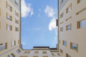 Voll vermietetes MFH in Prenzlauer Berg zu verkaufen! – Die vollständige Adresse der Immobilie erhältst du vom Anbieter., 10439 Prenzlauer Berg, Berlin – Vorschaubild 2