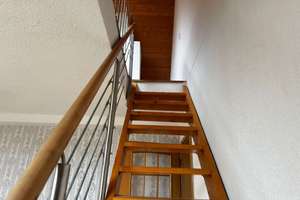 Zu vermieten 3-Zimmer-Dachgeschoss-Maisonettewohnung nahe Zentrum von Tuttlingen – Die vollständige Adresse der Immobilie erhältst du vom Anbieter., 78532 Tuttlingen – Vorschaubild 3