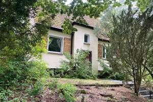 Frohnautypisches 30-iger Jahre Haus mit Garage in guter Lage von Berlin Frohnau