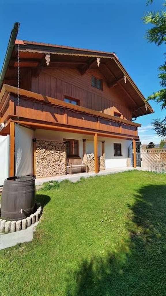 Immobilie in Waakirchen - Familienfreundliche Doppelhaushälfte mit Studio und viel Platz in Waakirchen - Bild 0