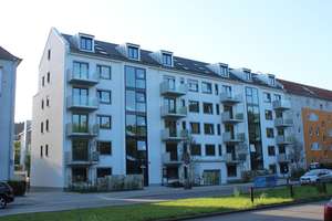 BESTE ZENTRALE LAGE: möblierte 1-Zimmer-Whg mit schönem unverbautem Blick in den Luitpoldpark – Belgradstraße 128c, 80804 Am Luitpoldpark, München – Vorschaubild 1