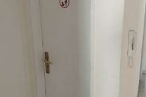Attraktive 3-Zimmer-Wohnung mit 2 Balkonen in einem Mehrfamilienhaus am Kursaal in Bad Cannstatt – Die vollständige Adresse der Immobilie erhältst du vom Anbieter., 70372 Kurpark, Stuttgart – Vorschaubild 3