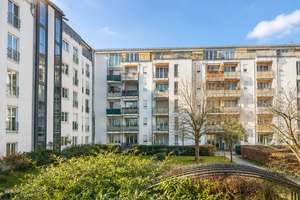 Traumhafte DG-Wohnung: 2 Zimmer, große Dachterrasse & einzigartiges Wohngefühl – Bismarckstr. 27, 4249 Großzschocher, Leipzig – Vorschaubild 1