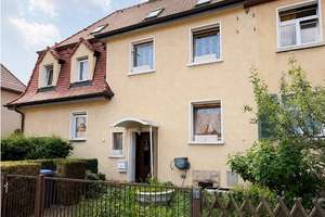 Platz für die ganze Familie – Großzügiges Reihenmittelhaus mit Terrasse in ruhiger Lage von Dresden
