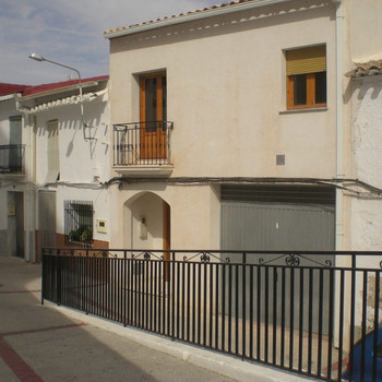 HAUS MIT GARAGE IN PURCHENA, ALMERÍA.