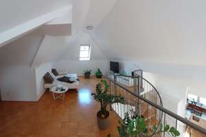 Helle 3-Zimmer-Galeriewohnung im Antonsviertel mit Südbalkon – Ulrich-Hofmaier-Str. 27, 86159 Antonsviertel, Augsburg – Vorschaubild 6