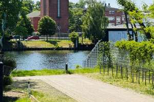 Modernes Wohnen am Wasser – 2 Zimmer in Toplage
